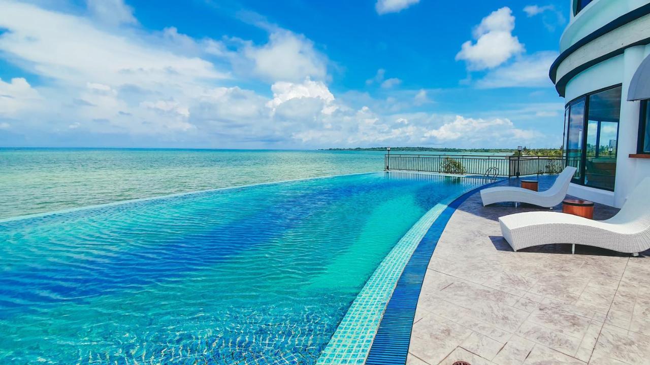 BW Suite Belitung Tanjung Pandan Exterior photo